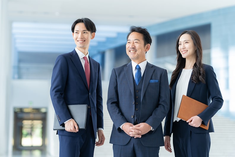 働く社員のイメージ画像